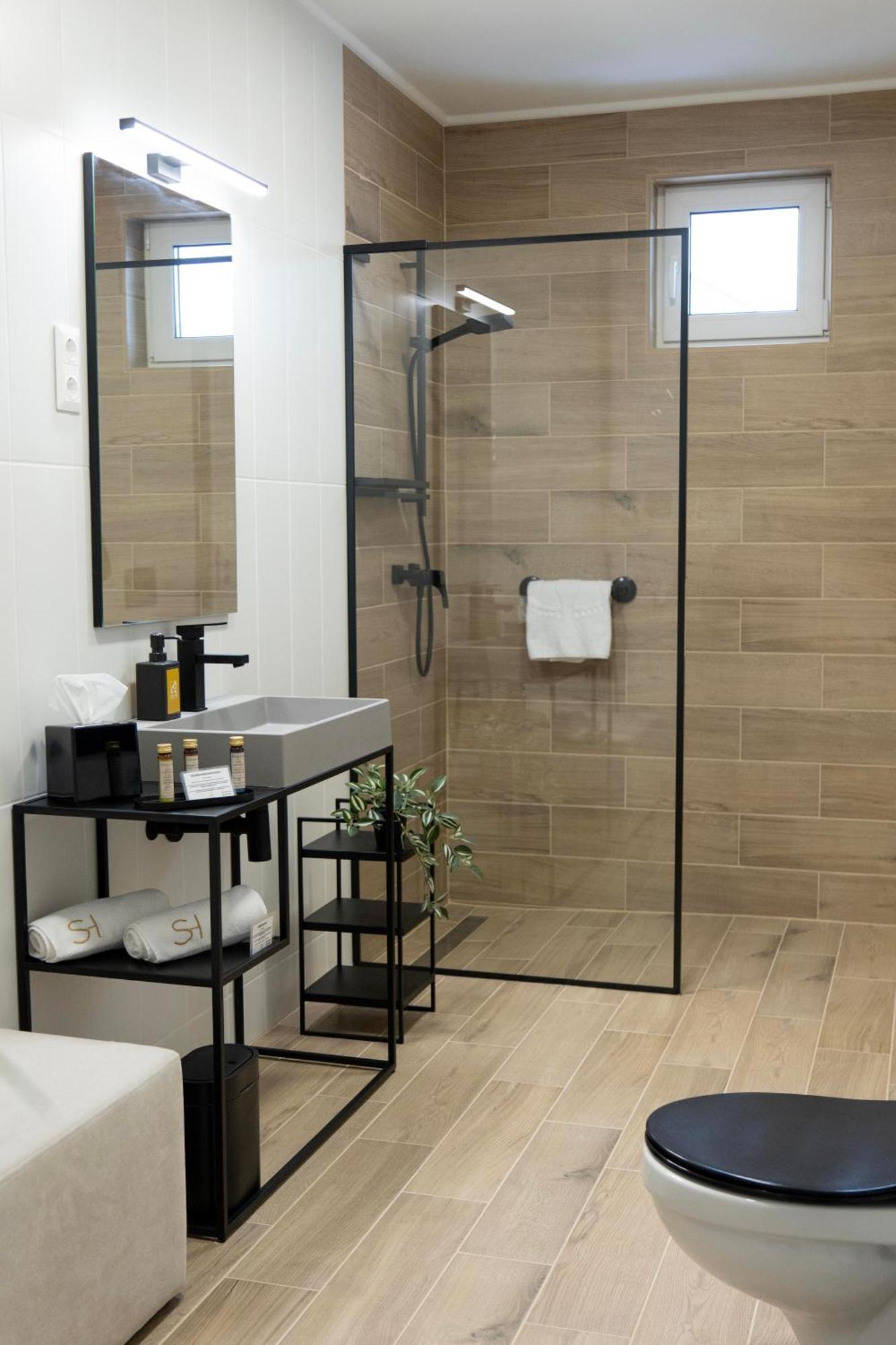 إيغيرسولوك Salt Hill Premium Apartments المظهر الخارجي الصورة